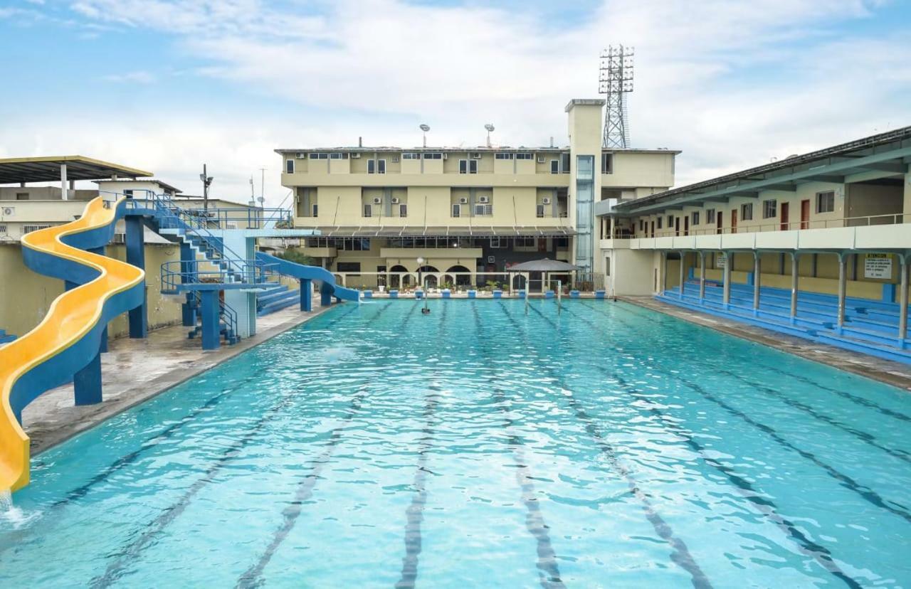 Hotel Olimpico En Quevedo Kültér fotó
