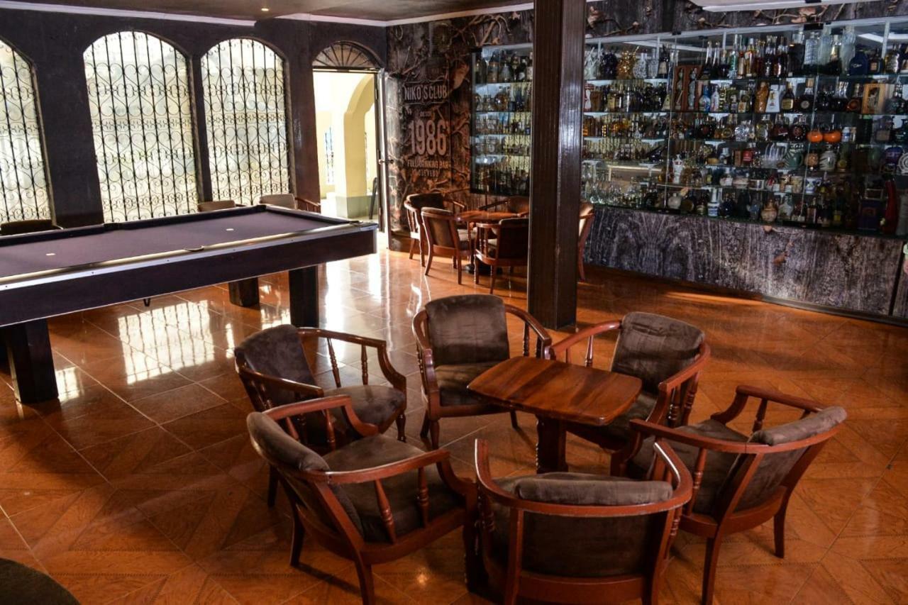 Hotel Olimpico En Quevedo Kültér fotó